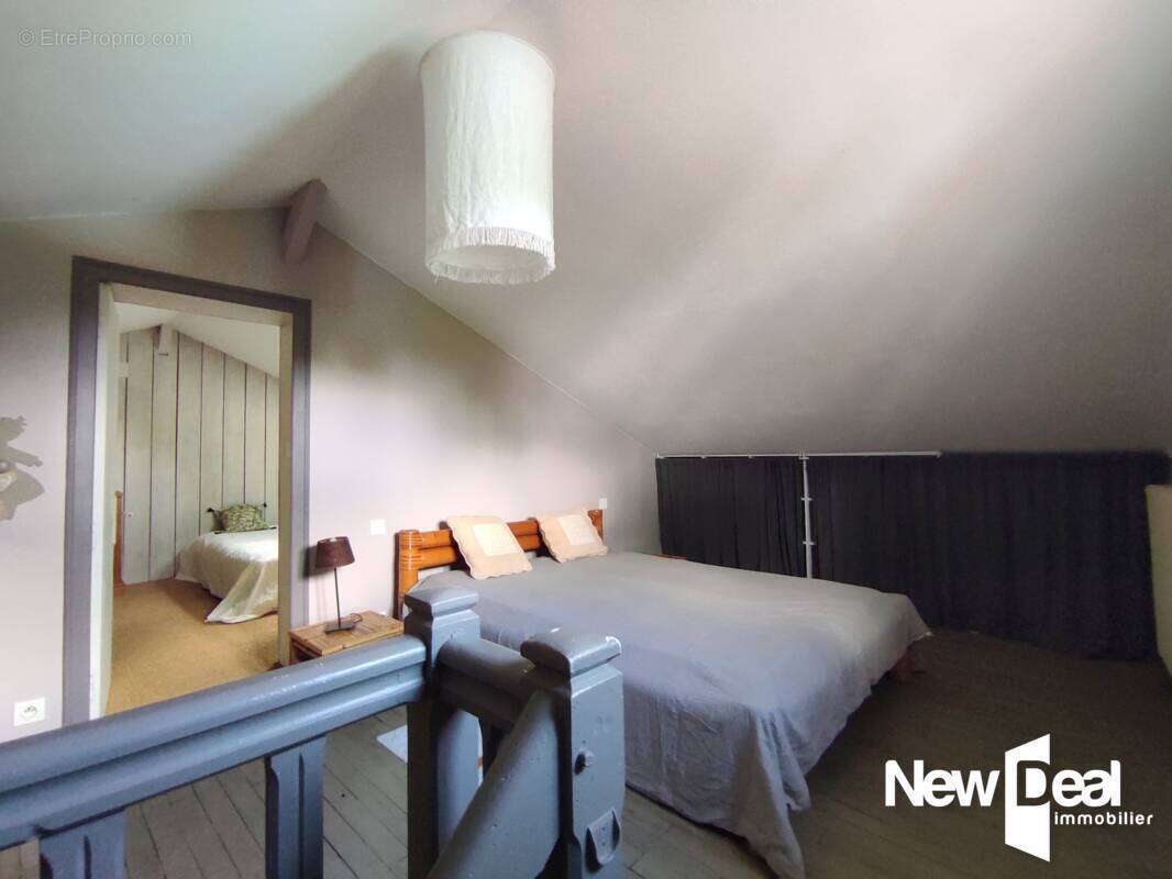 Longere en pierre de 200 m² avec grand jardin et piscine - photo 10