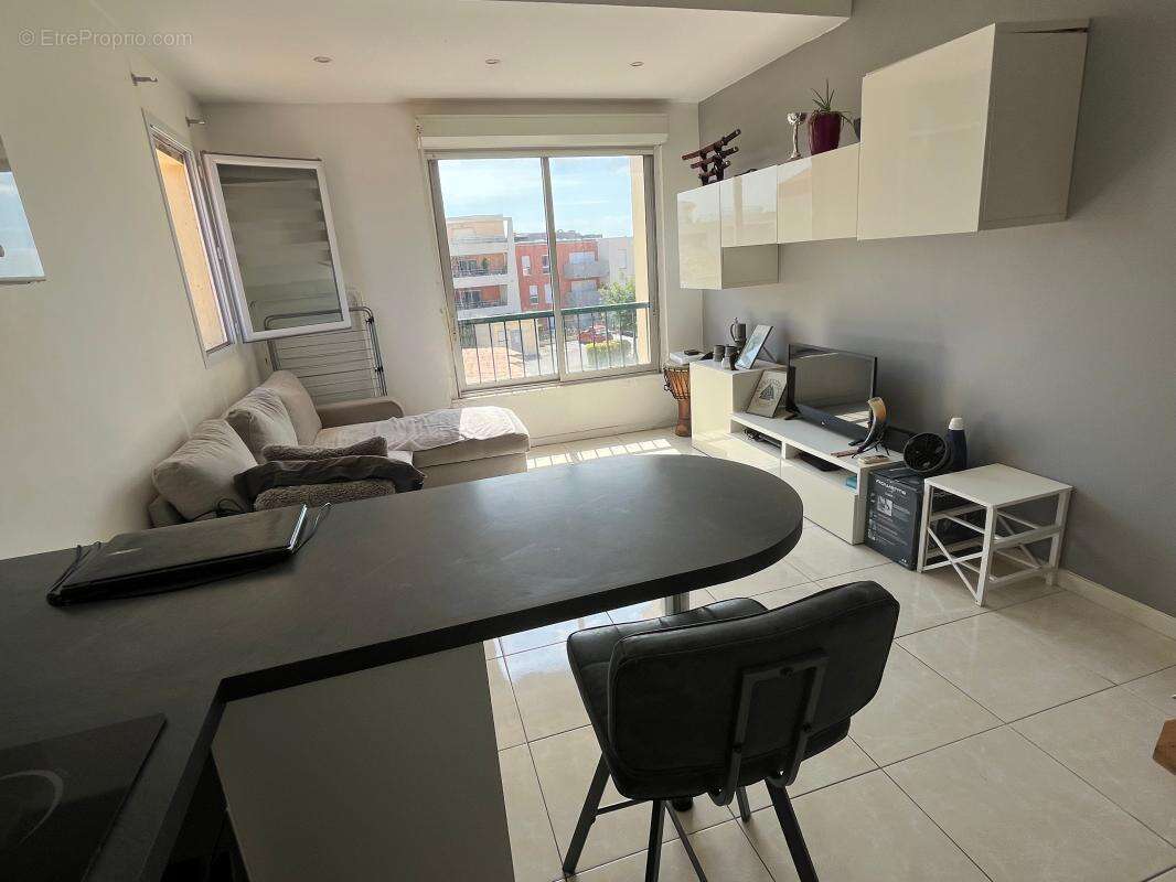 Appartement à MEZE