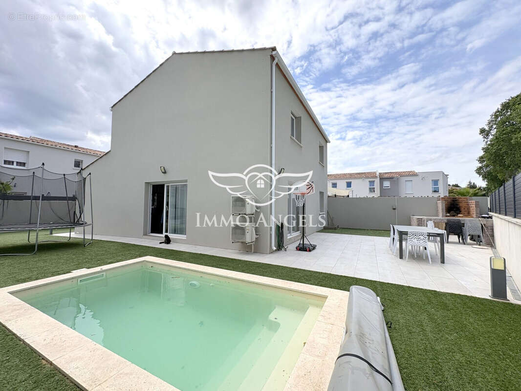 Maison à POUSSAN