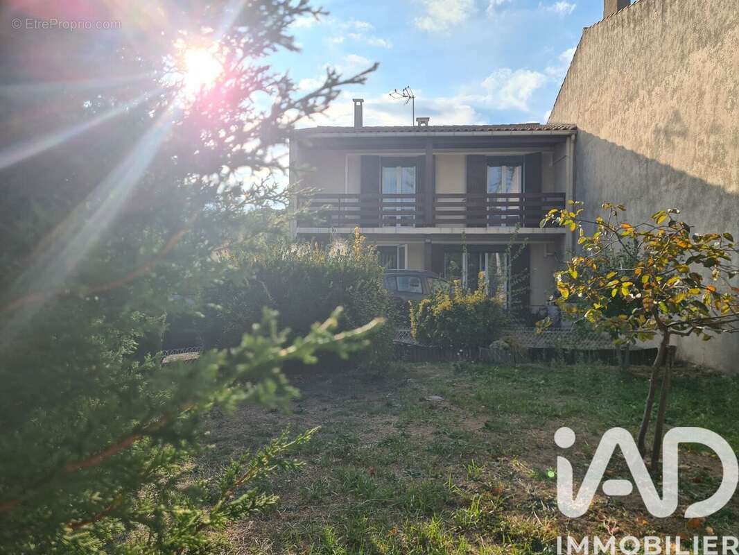 Photo 2 - Maison à FLEURY
