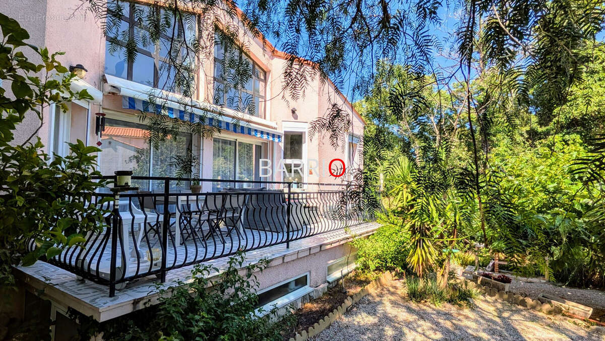 Maison 150 m² à Laroque-Des-Alberes  - photo 2