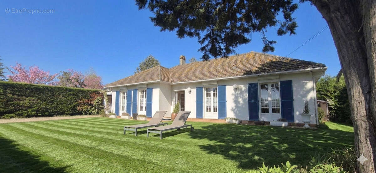 Maison à CAMIERS