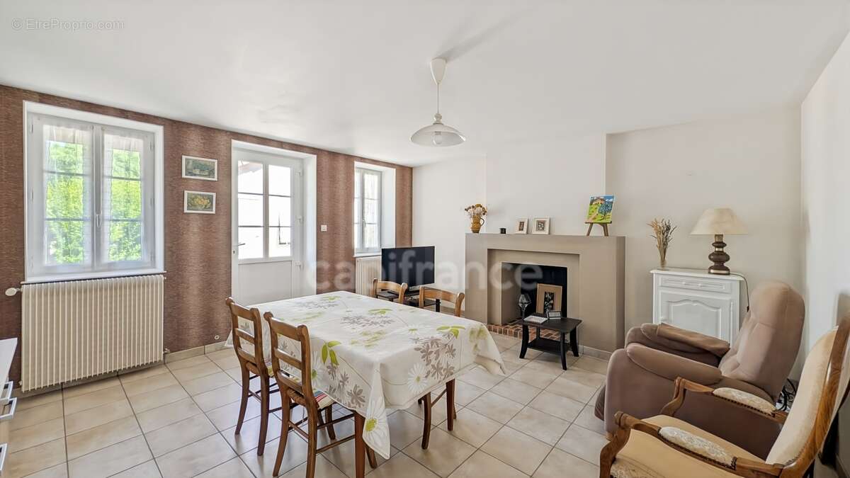 BEY (71) à vendre maison de 131.18 m² 5 pièces 4 chambres terrain de 1046 m² - photo 20