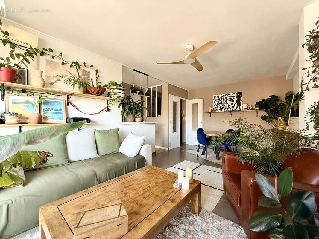 Appartement à MARSEILLE-4E