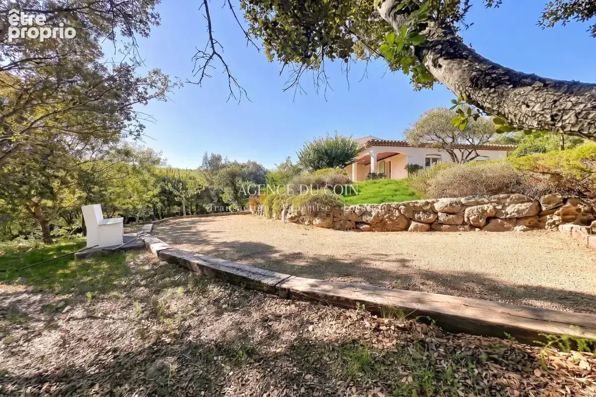 Propriete de prestige - villa avec piscine et terrain de 450 - photo 5