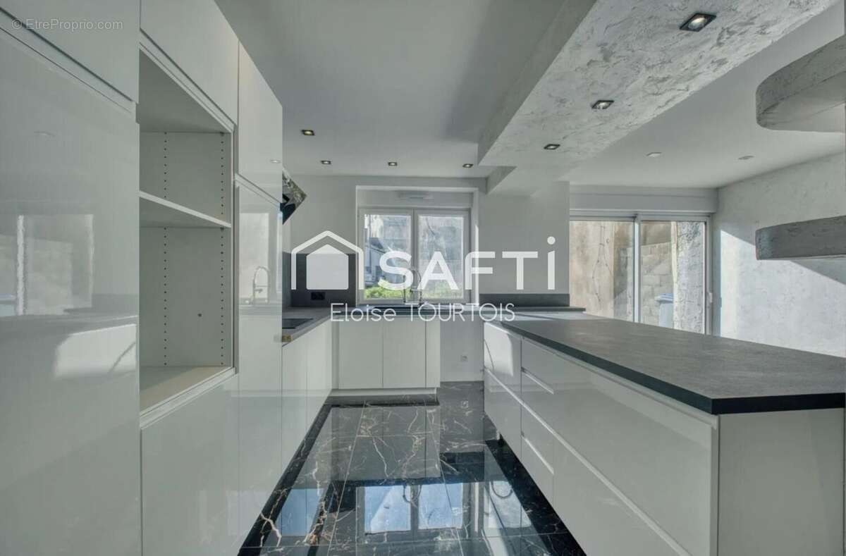 Photo 2 - Maison à VAHL-LES-FAULQUEMONT