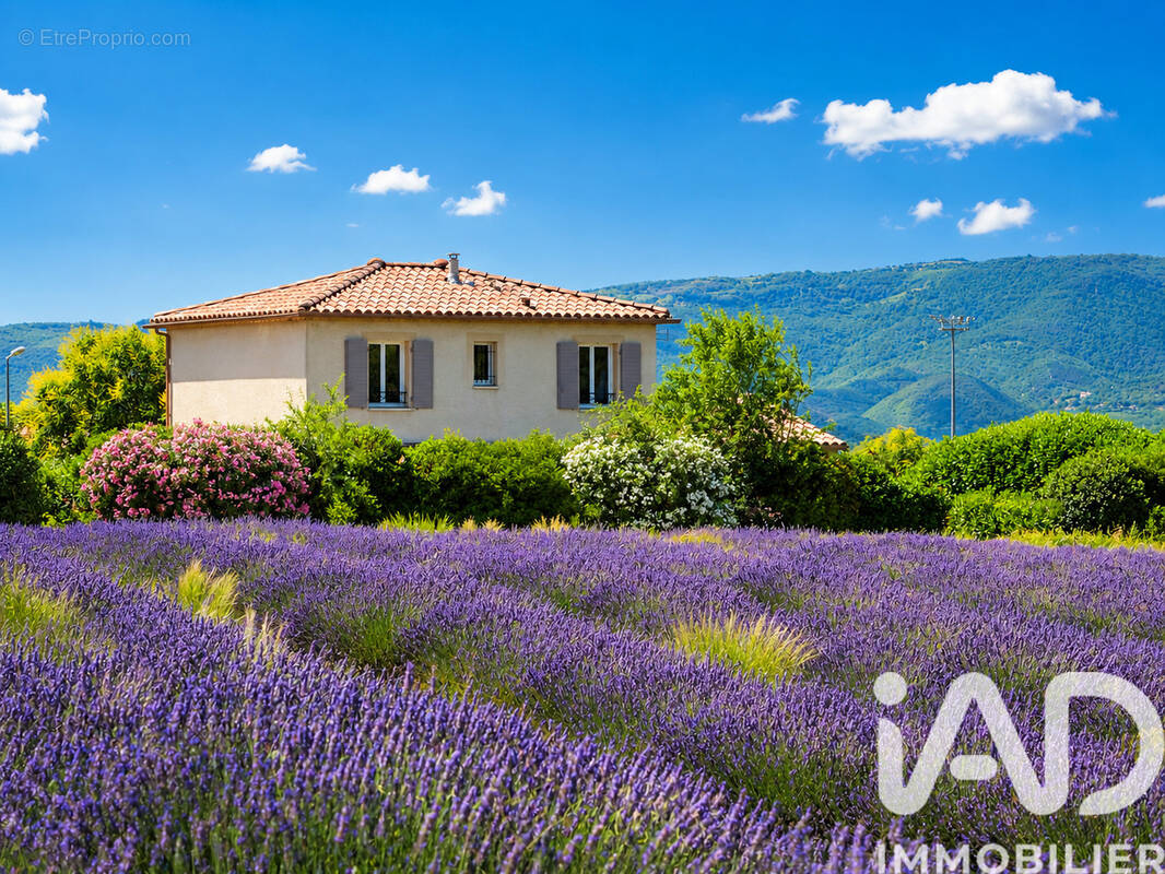 Photo 1 - Maison à MONTELIMAR