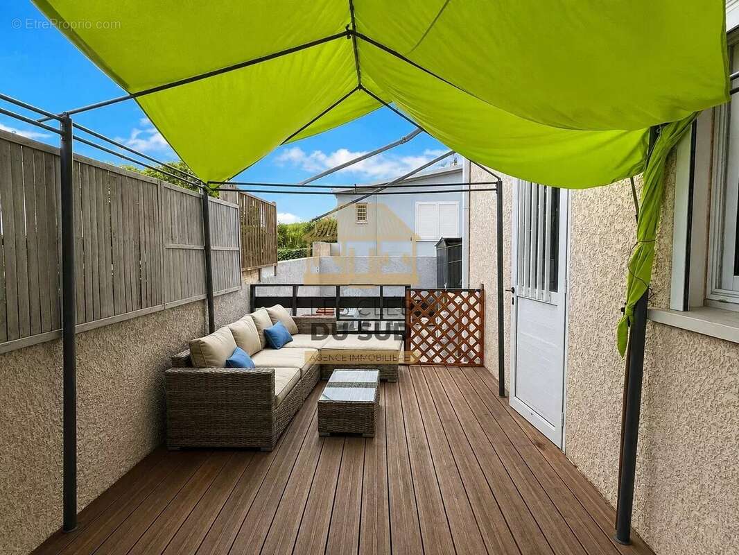 Maison T3/4 à vendre sur la Rivière Saint Louis- au calme avec jardin et terrasse - photo 2