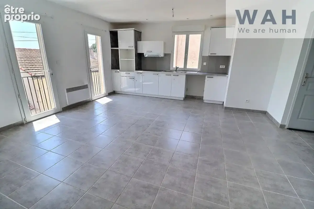 Vente maison de ville 3 pieces + local commercial  34230 pau - photo 2