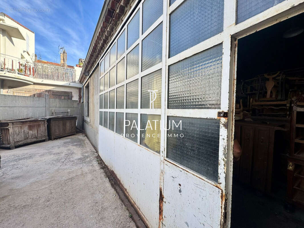 Commerce à SALON-DE-PROVENCE