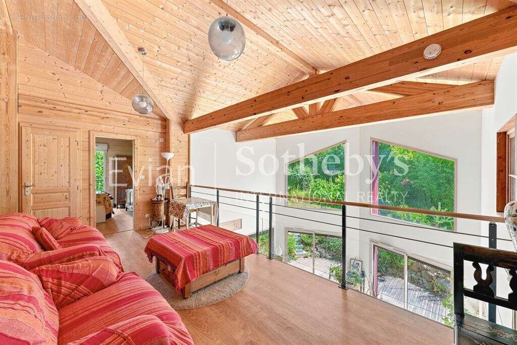 Neuvecelle, Maison contemporaine en ossature bois de 228 m² habitables. - photo 10