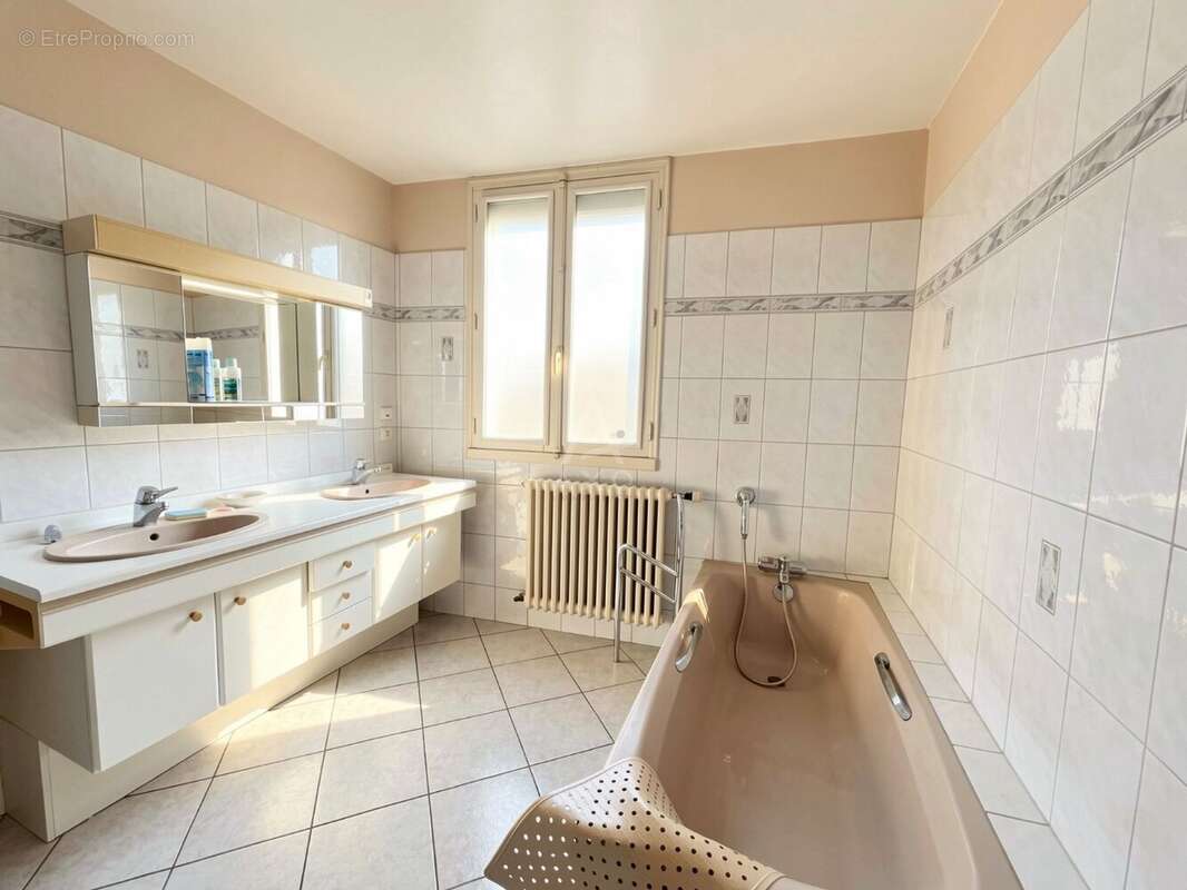 Maison à CHAUCHE
