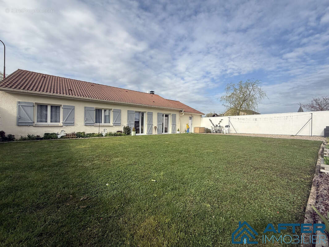 Maison à COURBESSEAUX