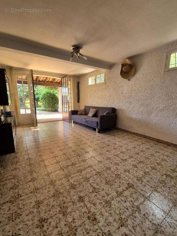 Maison à BOUC-BEL-AIR