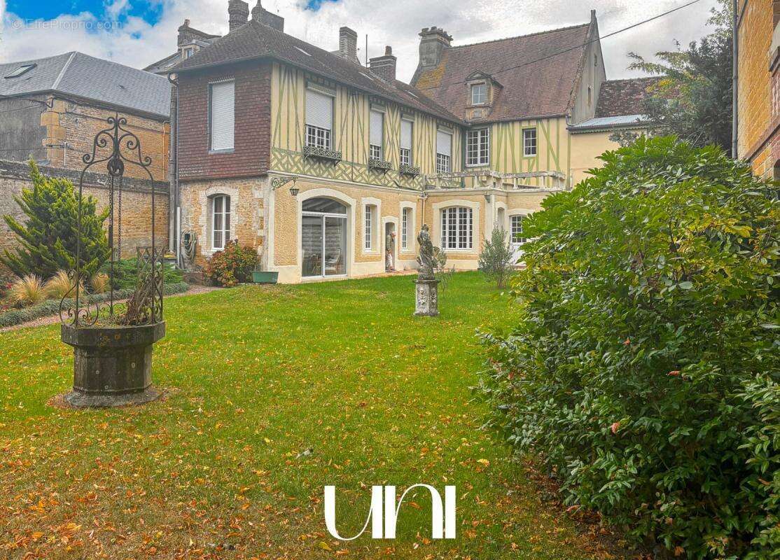 Maison à SAINT-PIERRE-SUR-DIVES