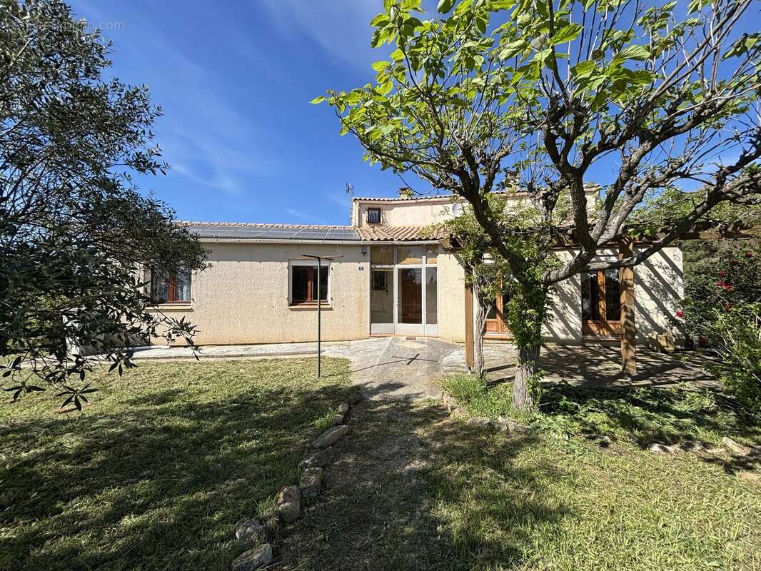Maison à OUPIA