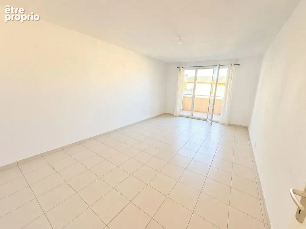 Appartement À Vendre - photo 2
