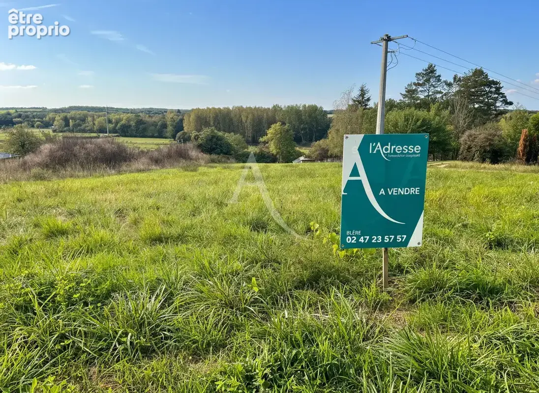Terrain à CIVRAY-DE-TOURAINE