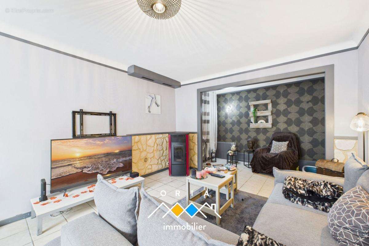 Maison à BAYONVILLE-SUR-MAD