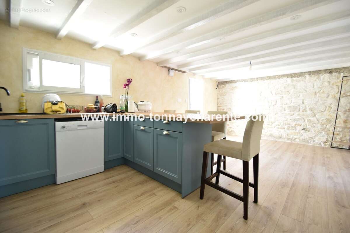 Maison à TONNAY-CHARENTE