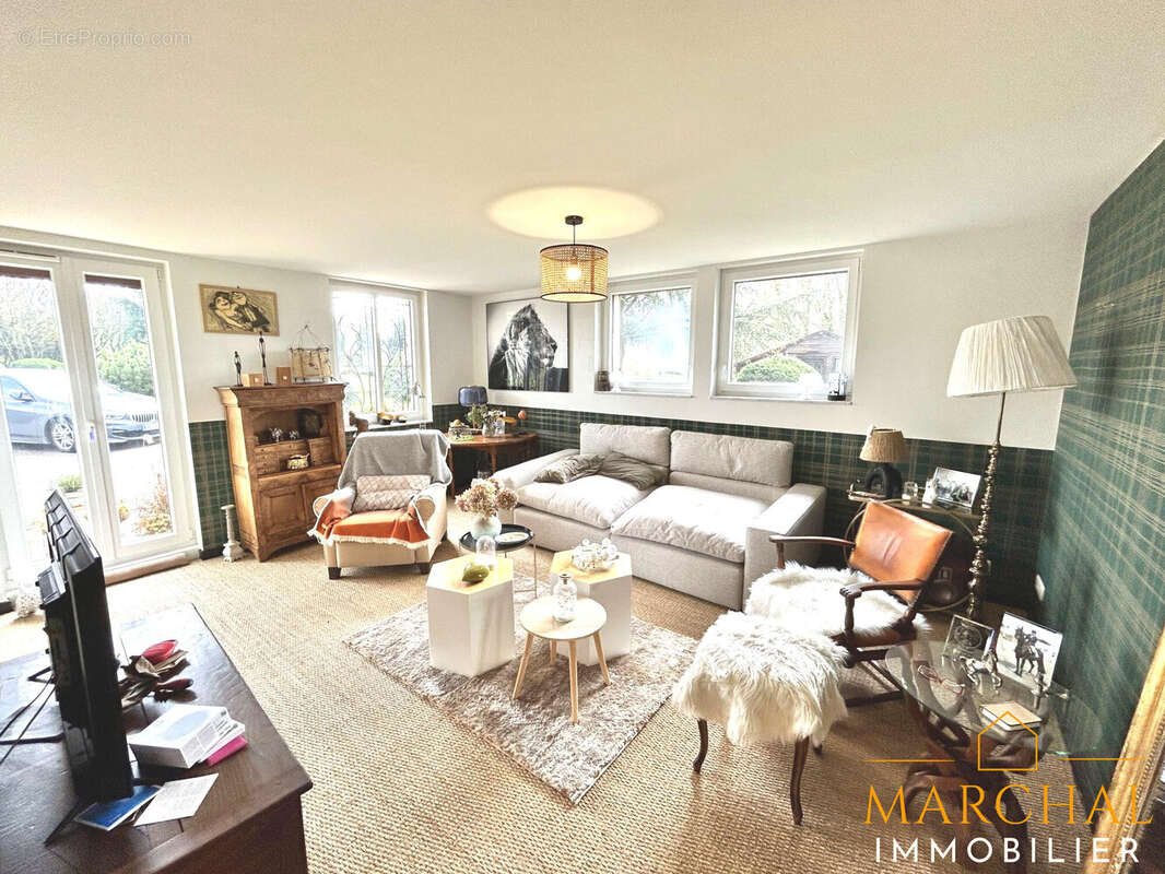 Maison à JOUY-AUX-ARCHES