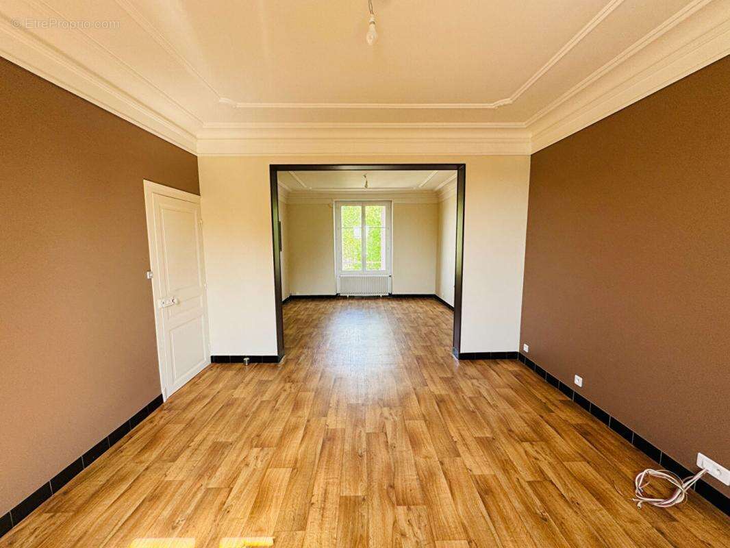 Maison à COSNE-COURS-SUR-LOIRE