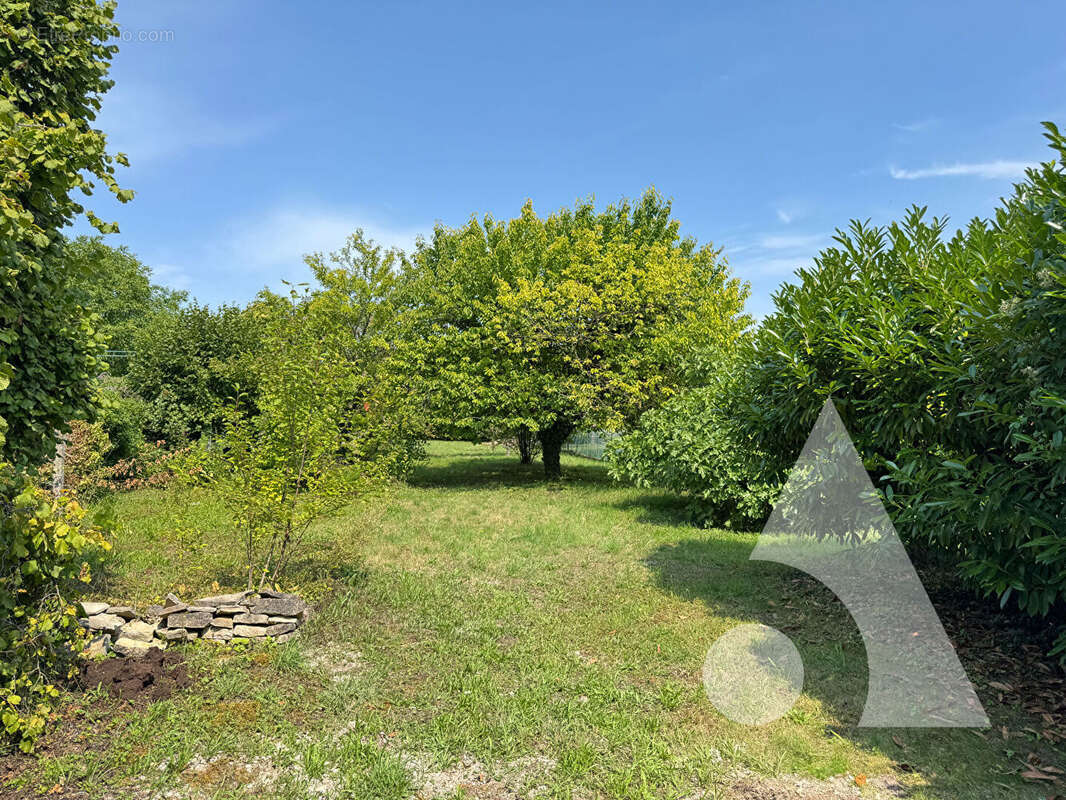 Maison à PONT-SAINTE-MARIE