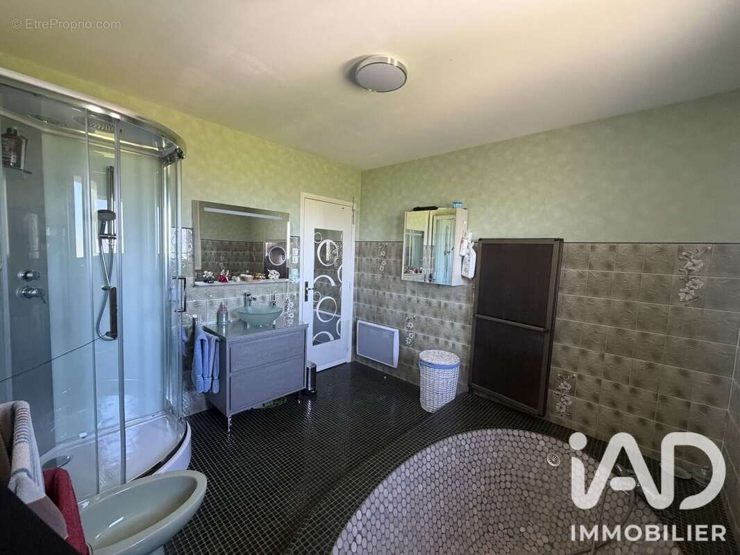 Maison 130 m² à Laplume  - photo 6