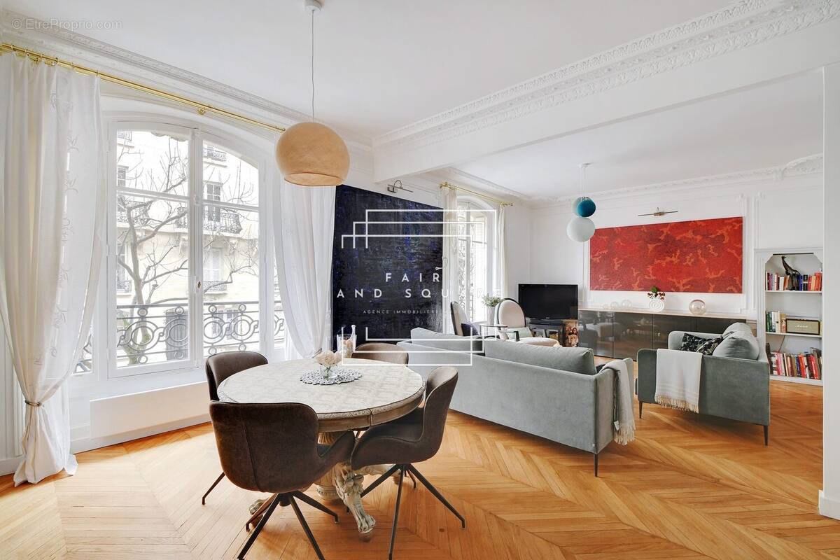 Appartement à NEUILLY-SUR-SEINE