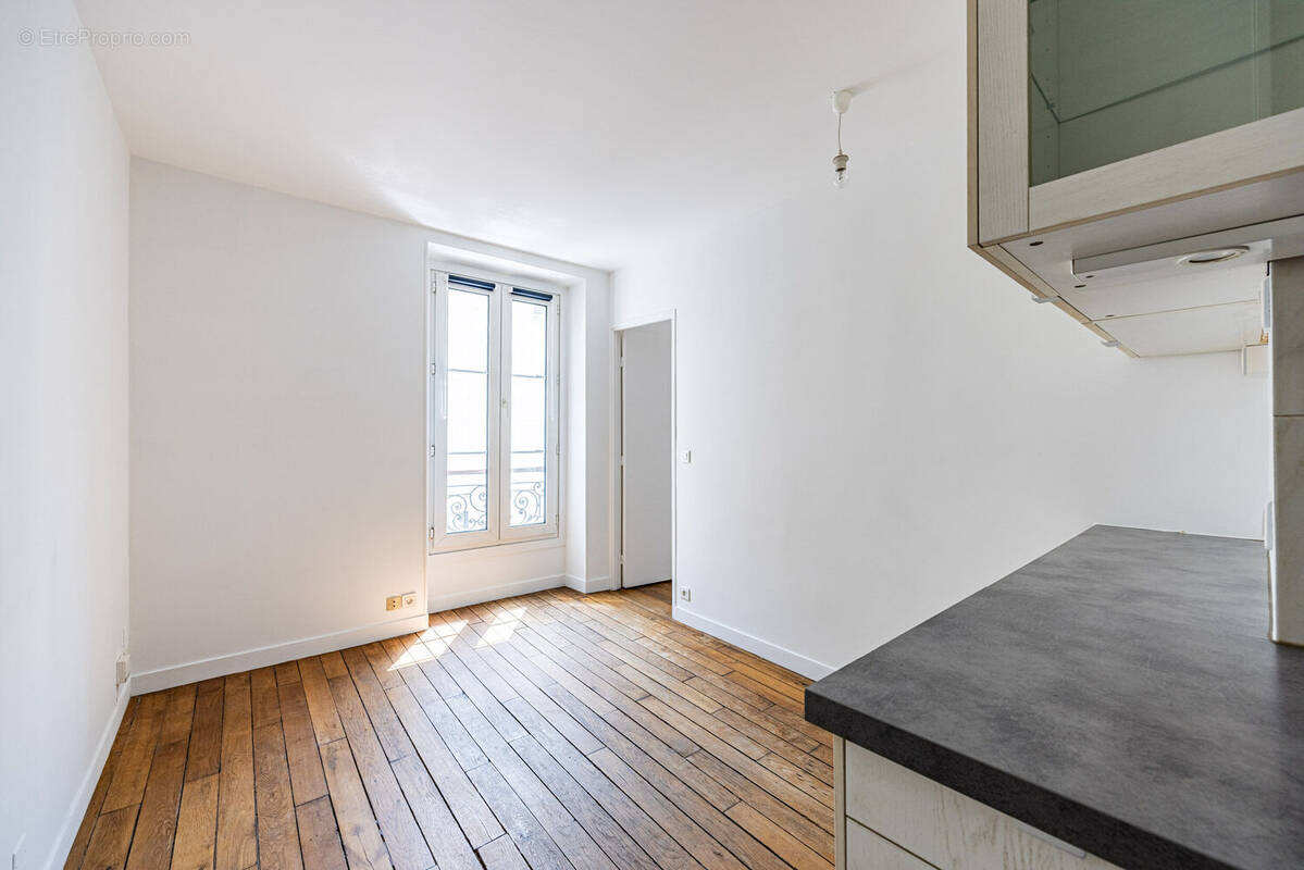 Photo 1 - Appartement à PARIS-11E