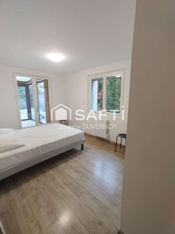 Maison 131 m² à Saint-Jean-Saint-Nicolas  - photo 5