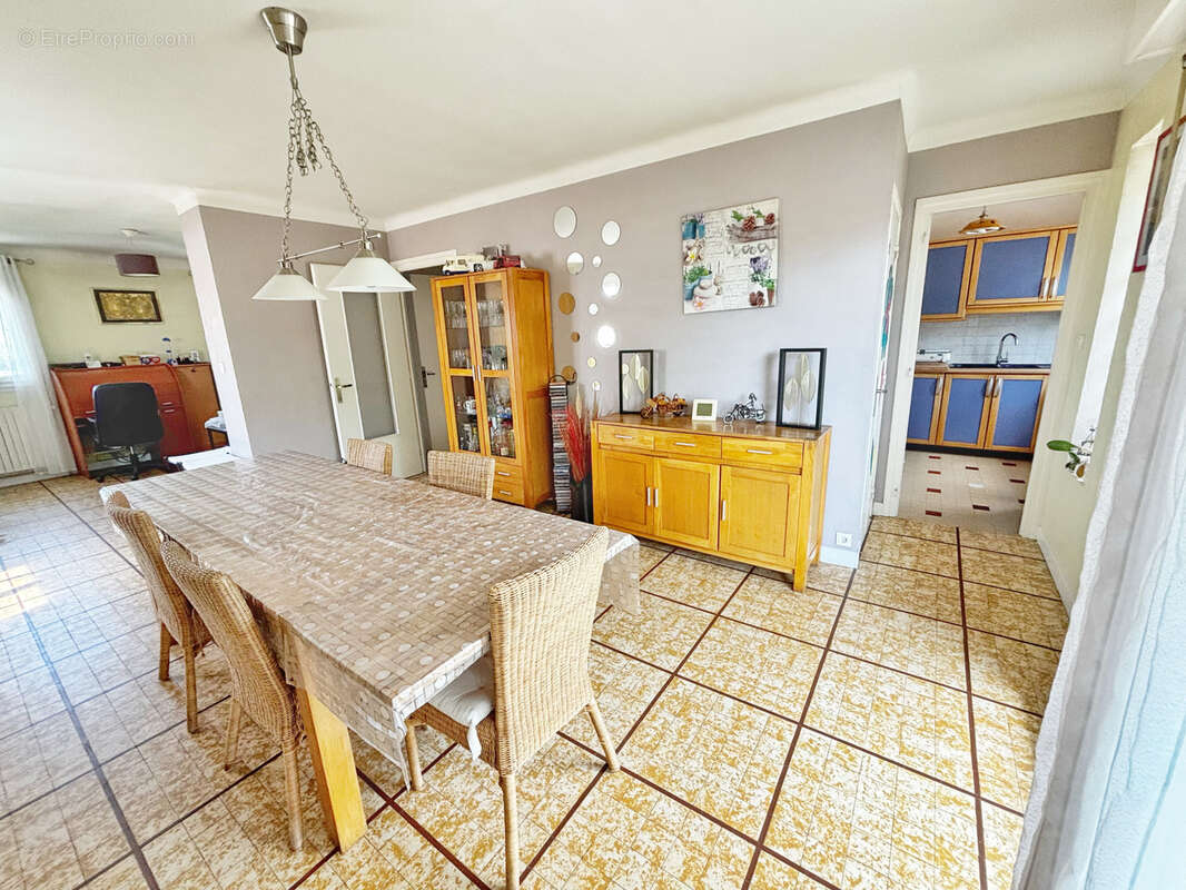 Maison à DIEMOZ