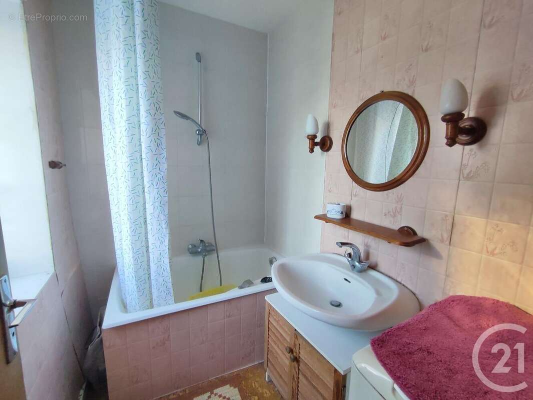 Maison à SAINT-LAURENT-L&#039;ABBAYE