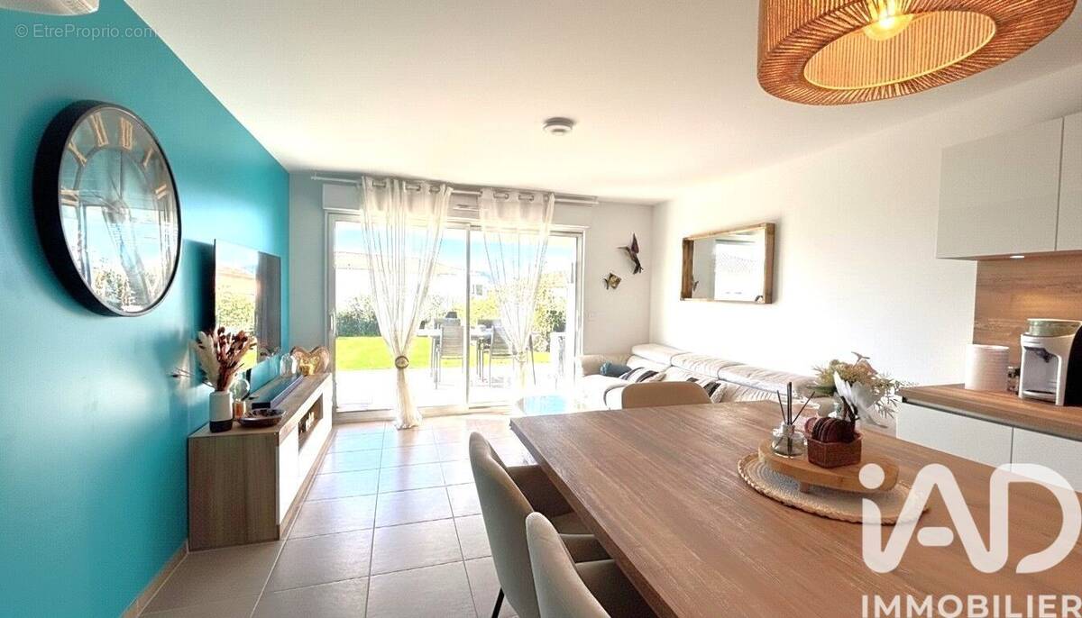 Photo 1 - Appartement à PUGET-SUR-ARGENS