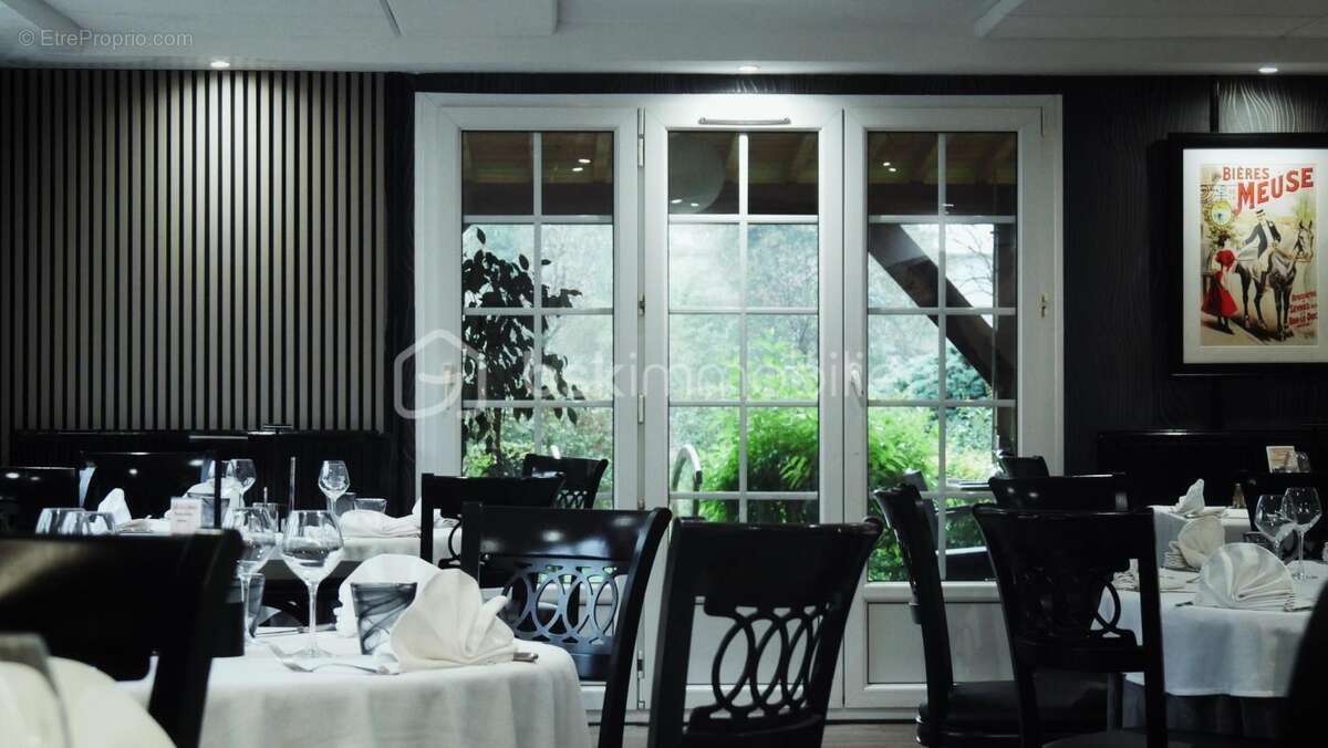 Commerce à VAL-D'ORNAIN