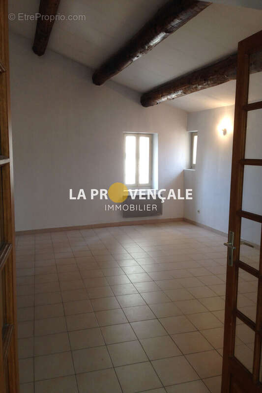 Appartement à TRETS