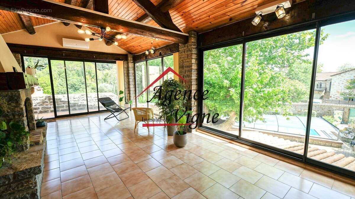 Maison à LE MARTINET