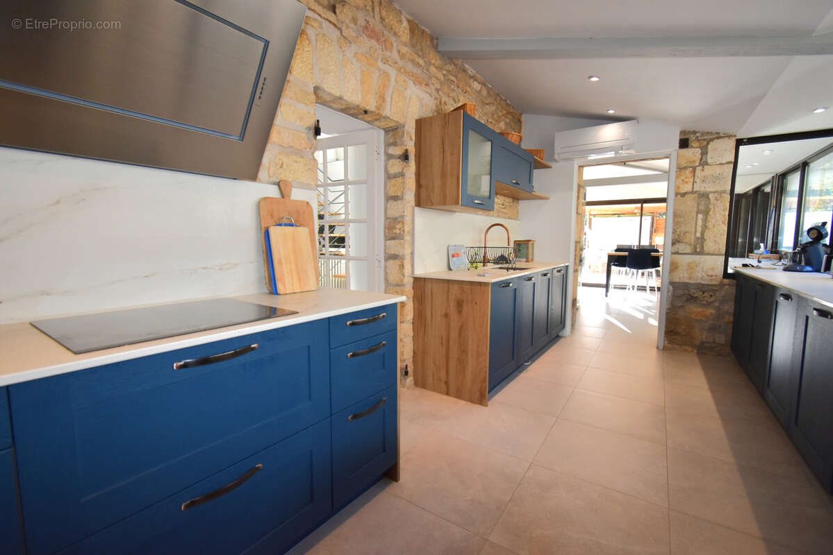 Maison à PUY-L&#039;EVEQUE