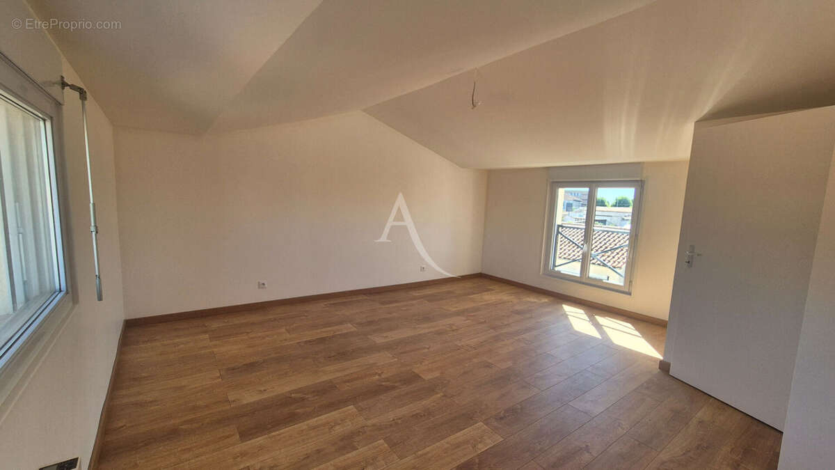 Maison en pierre rénovée de 137m2 - photo 9