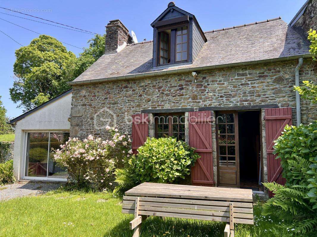 Maison à EPINIAC