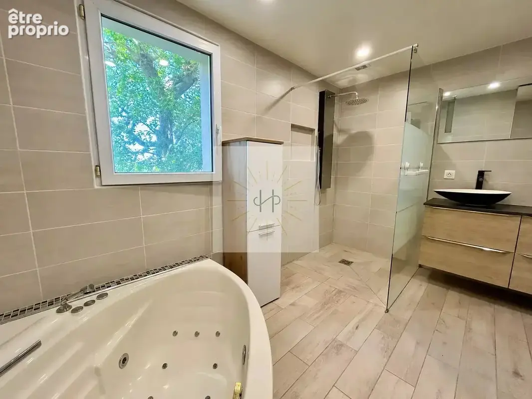 Maison 7 pièces 349 m² à vendre à Viviers (07220) - photo 4