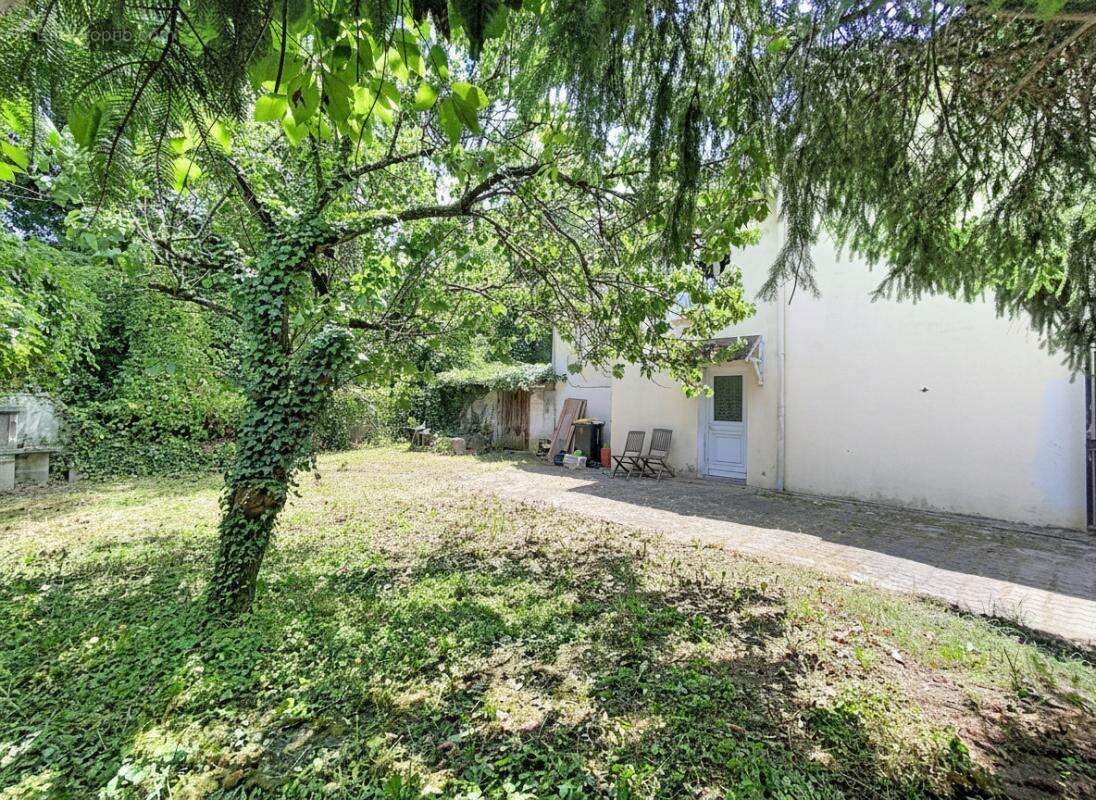 Maison - 3 Chambres - Jardin - Au cœur du village - Proche des commodités - photo 4