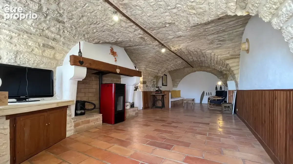 À 10 min d’Uzès, maison de village à réinventer avec terrasse panoramique - photo 17