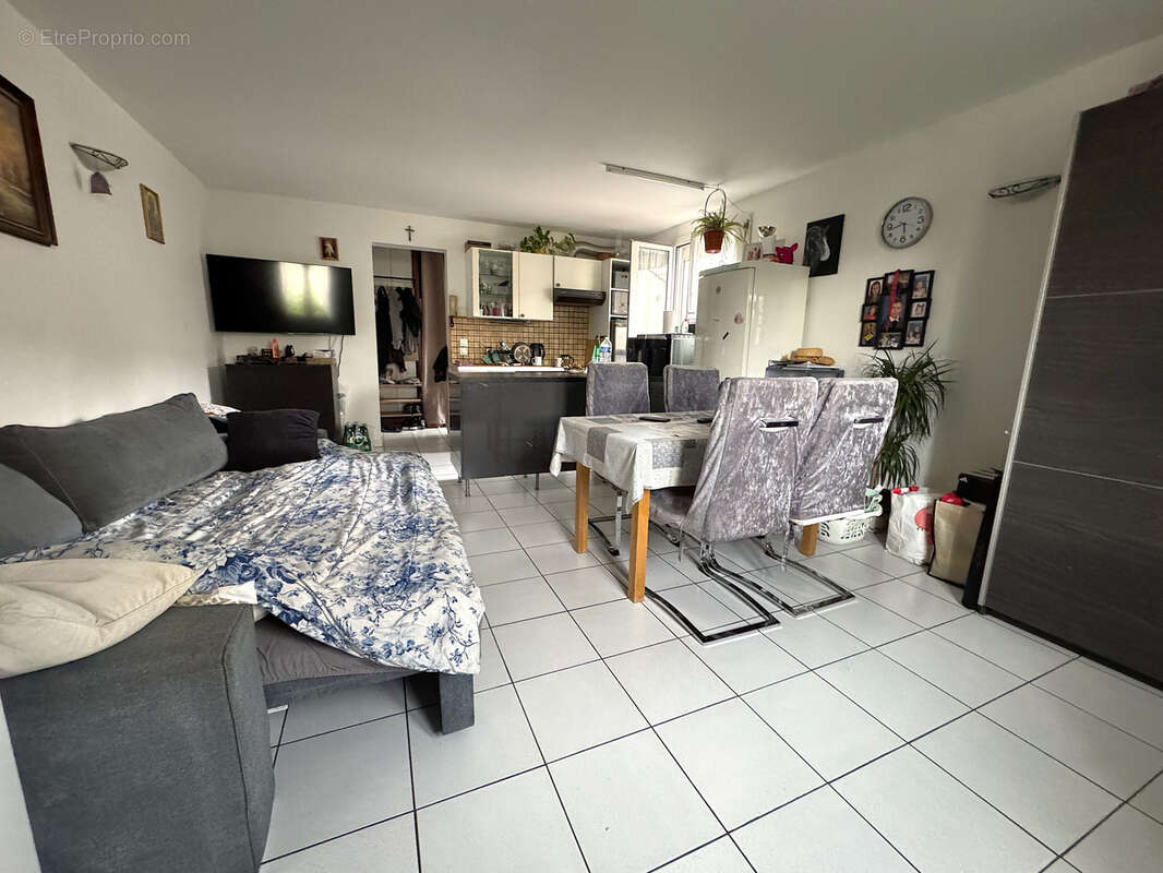 Pour investisseur : face à la Mairie, appartement vendu loué proche gare RER B - photo 7