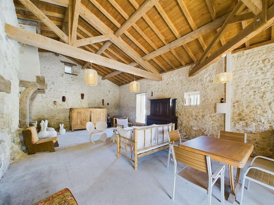 Propriété d’exception avec maison principale, maison d’amis et piscine en Tarn-et-Garonne proche Montaigu de Quercy - photo 18