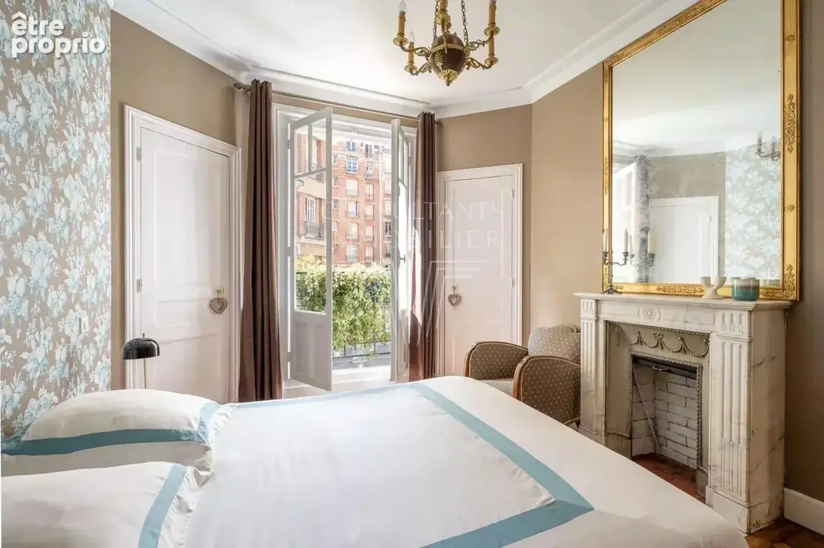Commerce - appartement deux chambres - photo 9