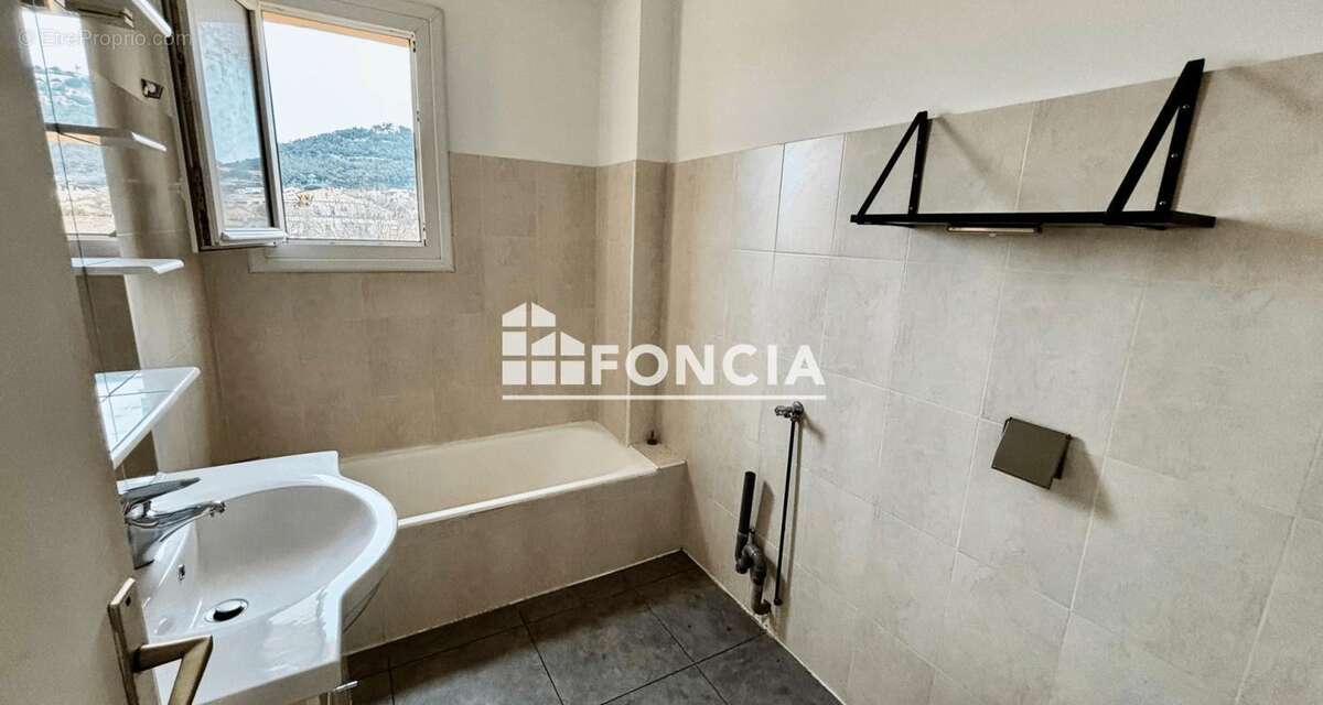 Appartement à SIX-FOURS-LES-PLAGES