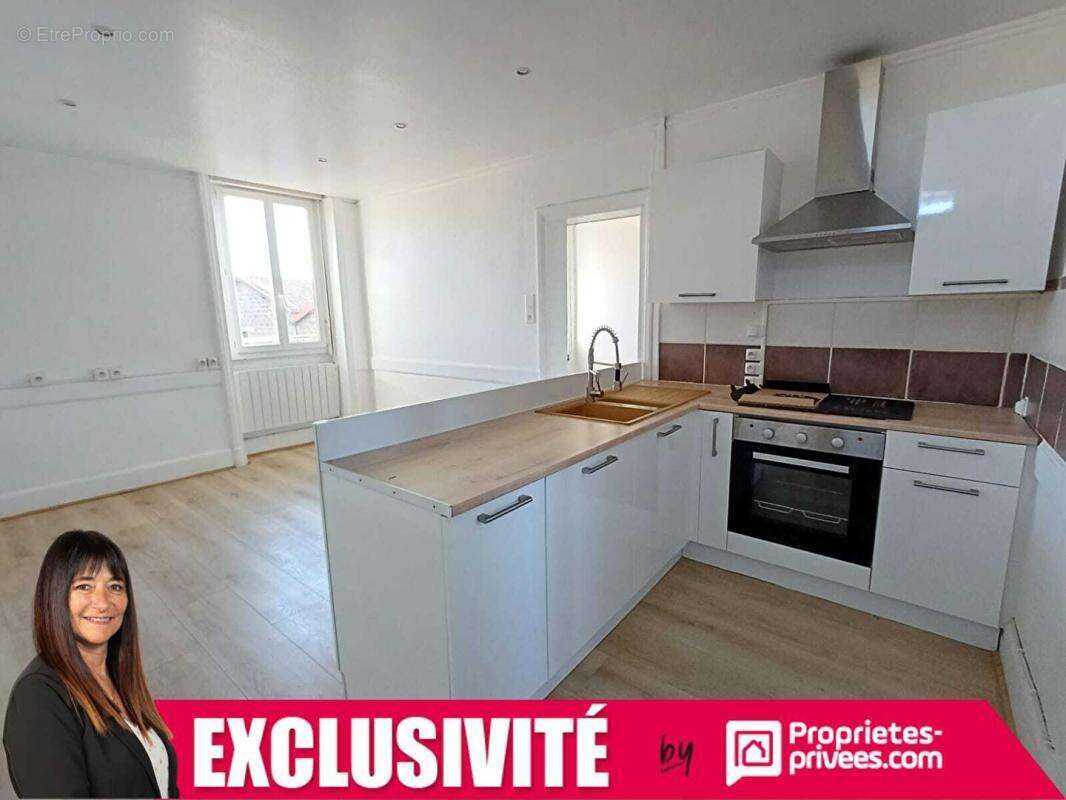 LE COTEAU, 2 maisons avec 3 appartements +  2 garages - photo 2
