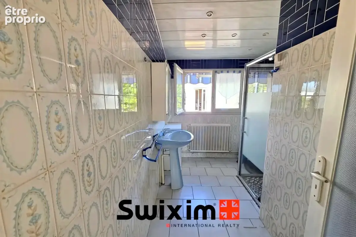Maison de 90 m² sur la commune de SAINT SEURIN DE CADOURNE avec dépendances et garage - photo 8