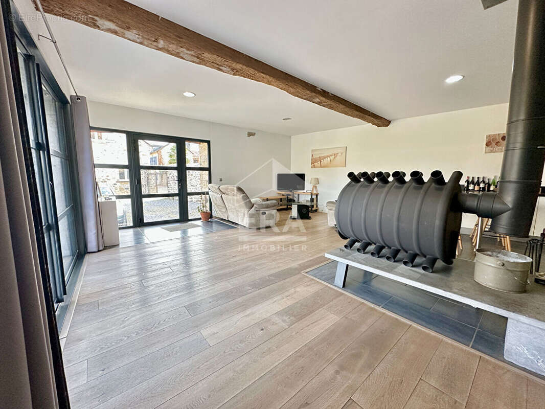 Maison à OGEU-LES-BAINS